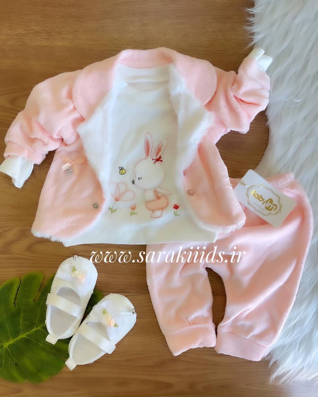 SK24115 سه تکه مخملی خرگوش کوچولو برند ترکگلبهی - تصویر 1